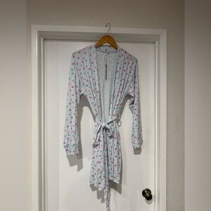 SKIMS NWT Soft Lounge Robe - Cloud Candy
Heart Print M